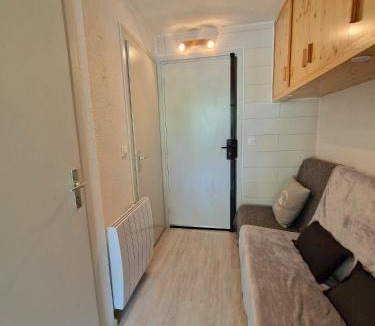 Villard-de-Lans Apartment | Studio cosy 4 pers proche ski & village parking gratuit