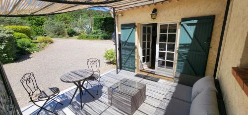 Callas Apartment | Studio, piscine, calme, à proximité du village