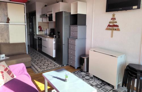 Villard-de-Lans Apartment | STUDIO plein sud "Les Arolles" Balcon de VILLARD DE LANS