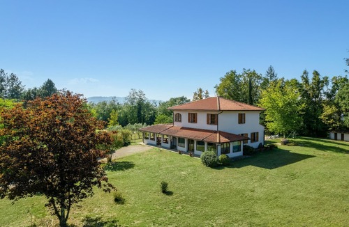 Vicchio Villa | Stunning private villa for 8 people with private pool, WIFI, TV, patio and panoramic view