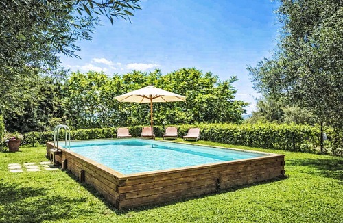 Montelovesco Villa | Stunning villa for 5 guests with WIFI, pool, TV and pets allowed