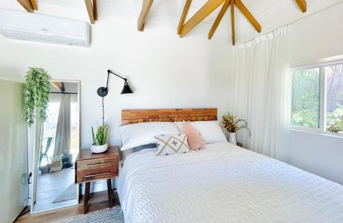 West Covina House | Sunny Days Tiny House with private entrance, pool and view
