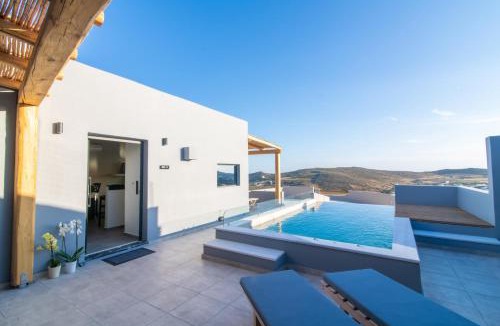Tinos Villa | Sunset junior suites