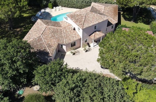 Grimaud Villa | Superb villa with heated pool, view of Grimaud castle