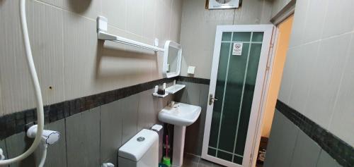 Thulusdhoo Island House | Surf Deck