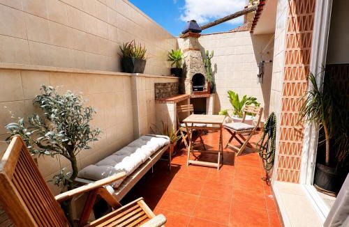 Tarifa Ski Chalet | Tarifa Family House 5 min walk to the beach and old town