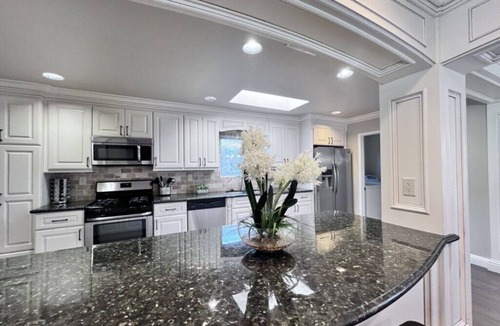 Orange House | Terrific Pool/Jac Home: 3 EnSuites & Game Room