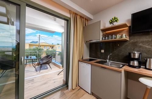 Megalos Prinos Hotel | The Olive Land