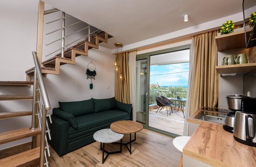 Megalos Prinos Hotel | The Olive Land