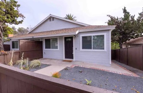 Central Escondido House | The Vineyard 2 bedroom condo in Historic Escondido, 10 mins from Safari park!