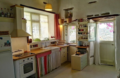 Artemonas House | The Wine press
