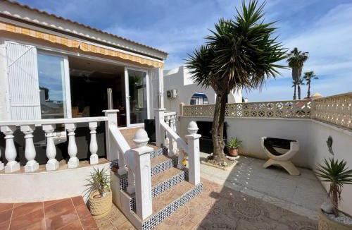 San Miguel de Salinas Villa | Traditional Villa with Private Pool SM591