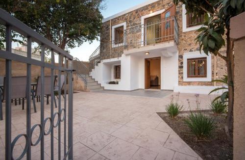 Dikaio Villa | Traditional Villa Stergia