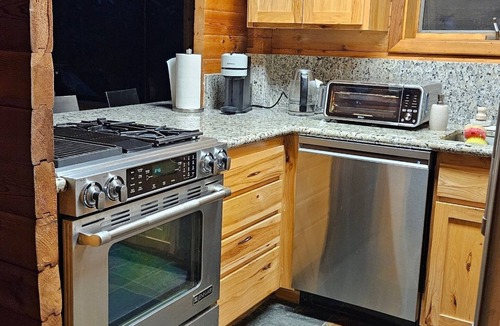 Mesa Vista Cabin | Tranquil 3-bedroom Cabin on Carson River in Markleeville