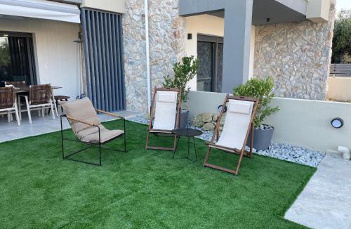 Nea Iraklitsa Villa | Trinity Pool Villas WHITE