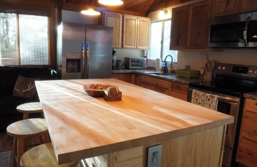 Twain Harte Cabin | Twain Harte-Lake Pass-Yosemite-Dodge Ridge Ski Lodge-Fire Pit-Central Heat-AC