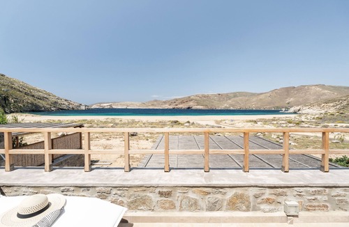 Serifos Apartment | Two Bedroom Beachfront Maisonette by Ammoa Feelgood Boutique Houses