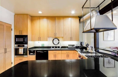 Potrero Hill House | Two Bedroom, Two Newly Renovated Bathrooms, Deck