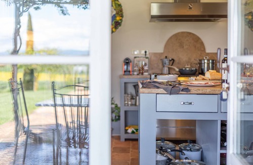 Paciano House | Vacation Home in Le Case with 4 bedrooms sleeps 8