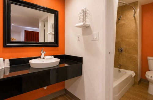 Lost Hills Hotel | Value Stay Inn Lost Hills