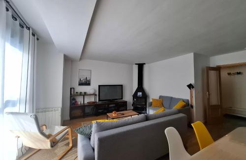 Panticosa Apartment | Ventanal de Saras Petfriendly Garaje Trastero y Chimenea - Arafita Apartamentos