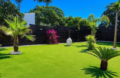 Castilblanco de los Arroyos Villa | Villa Mis Raíces with Private Pool and Tropical Garden near Seville