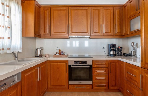 Mpatsi Villa | Villa 'Bebas Villas 1' with Sea View, Wi-Fi and Air Conditioning