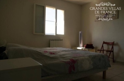 Cabrieres-d'Avignon Villa | Villa des Figuiers Su