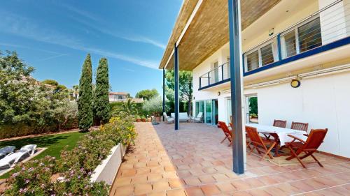 Cap Roig Villa | Villa Gaudí