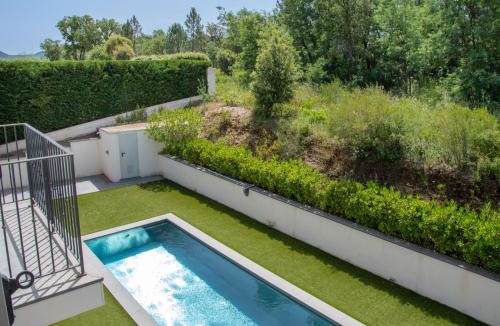 Plan-de-la-Tour Villa | Villa in Le Plan-de-la-Tour with Pool
