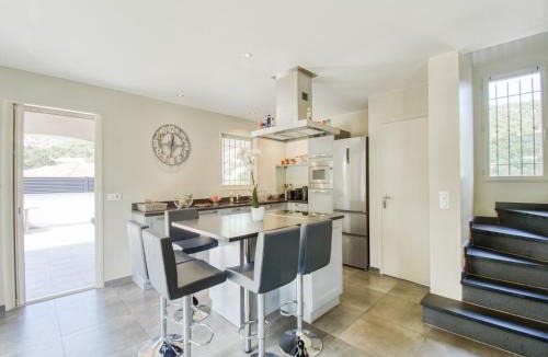 Plan-de-la-Tour Villa | Villa in Le Plan-de-la-Tour with Pool