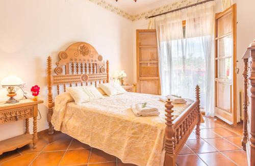 Priego de Cordoba Villa | Villa in Priego with pool near Sierras Subbéticas