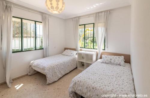 Espartinas Villa | Villa Loreto