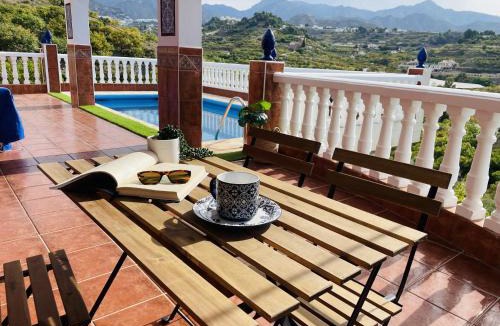 Nerja Villa | Villa Marimel con piscina privada