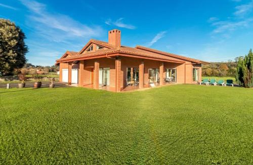 Escobedo de Camargo Villa | Villa Monasterio