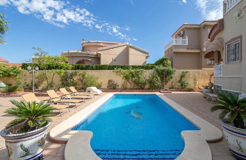 Quesada Villa | Villa Mopsi with Pool, Wi-Fi, A/C & Terrace