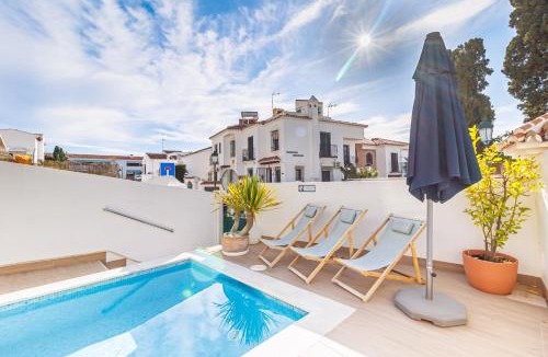Nerja Villa | Villa Parador private Heated Pool roof terrace