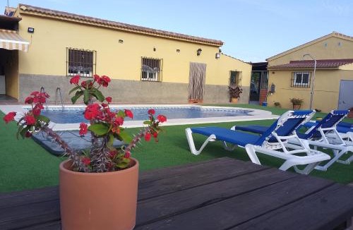 Alora House | Villa Toliso