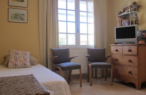 Cabrieres-d'Avignon Villa | Villa with private pool facing the Luberon - by feelluxuryholidays