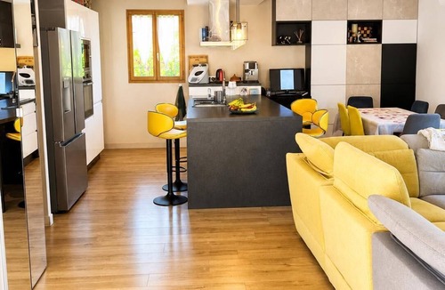 Cavalaire-sur-Mer Villa | Villa with private pool 🌿 3 bedrooms - near beaches & center - absolute calm