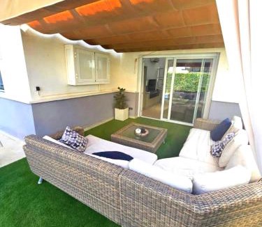 Roldan Villa | Villa with private pool and jacuzzi - EN10LT