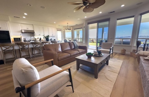 Temecula House | Vineyard Farmhouse with Private Pickleball in Temecula