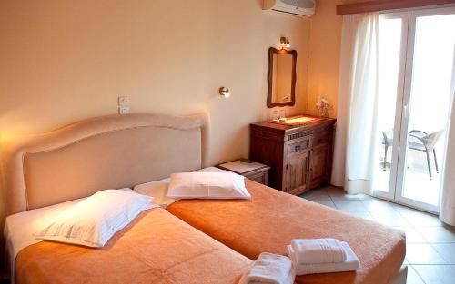 Vathi Hotel | Virginia Hotel