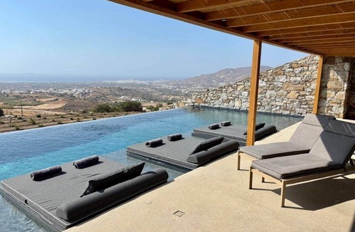 Vivlos Apartment | Vista Blue Villas Naxos - Luxury Room