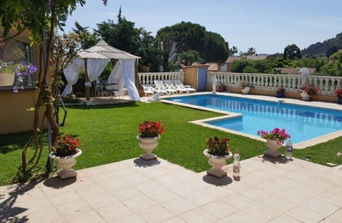 Sollies Pont Villa | Vrbo Property