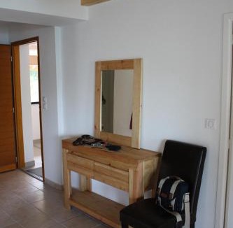 Chorges Apartment | Vue imprenable sur Lac de Serre-Ponçon à Chorges : appt prestige 8 pers