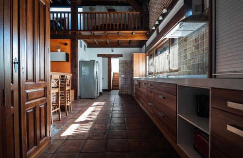 Los Angeles de San Rafael House | VUT Carrascosos, oasis familiar by Cabana Rentals