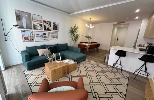 Malasana Apartment | w Impressive 3BR w Sunny Terrace in Chueca