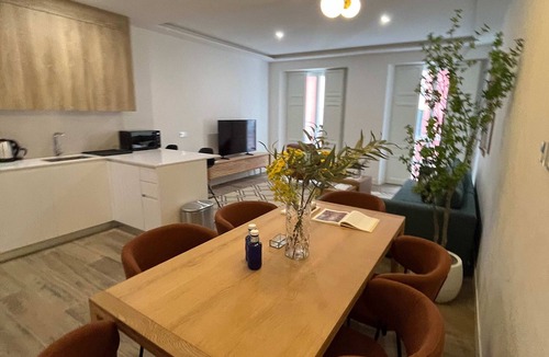 Malasana Apartment | w Impressive 3BR w Sunny Terrace in Chueca