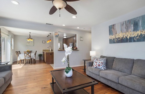 Capistrano Beach House | Walk 2 Ocean & Park, Backyard, Fast WiFi. Pine Perch! STR21-1275